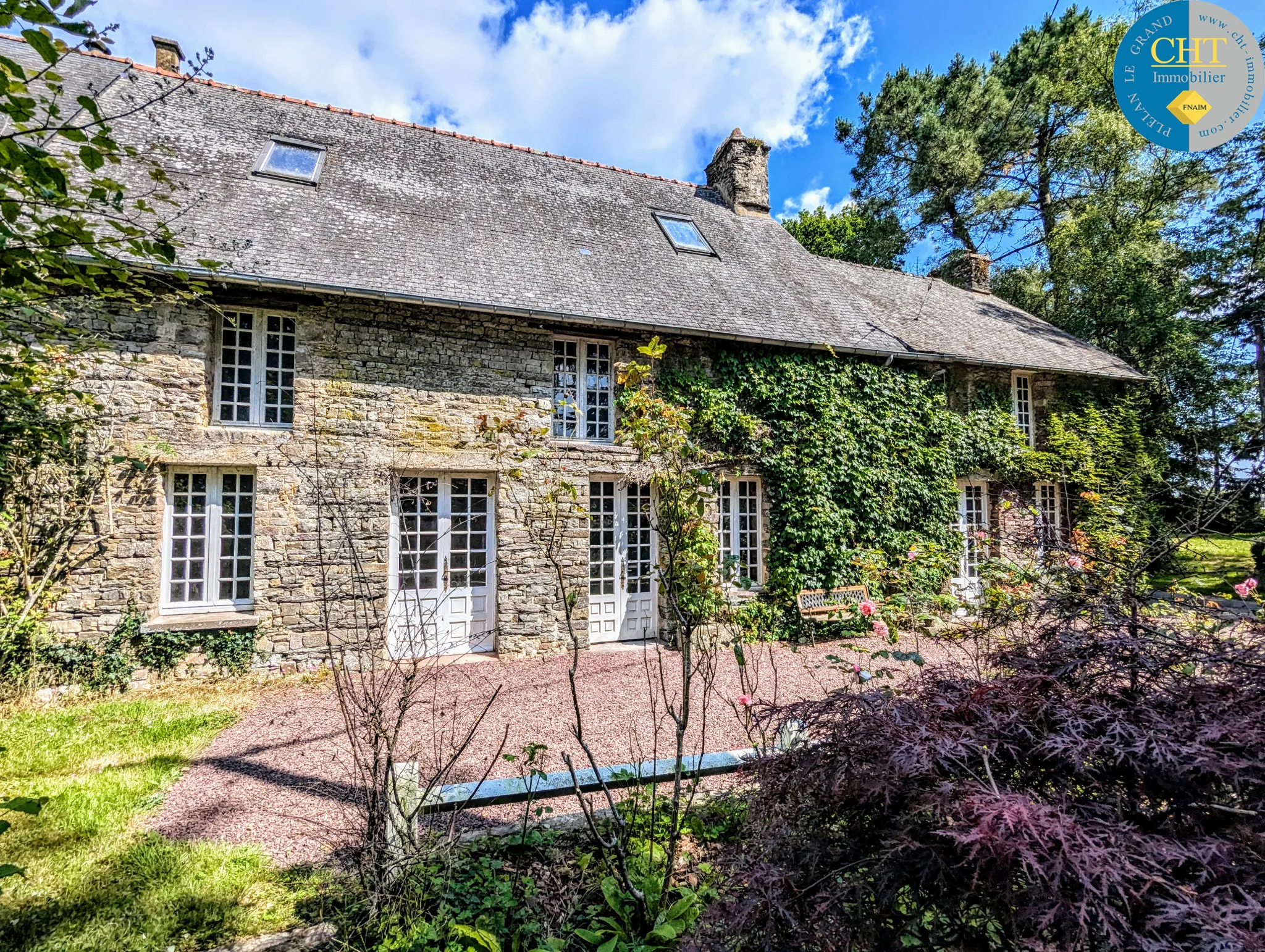 Superbe Longère avec Grands Volumes à PLELAN LE GRAND 