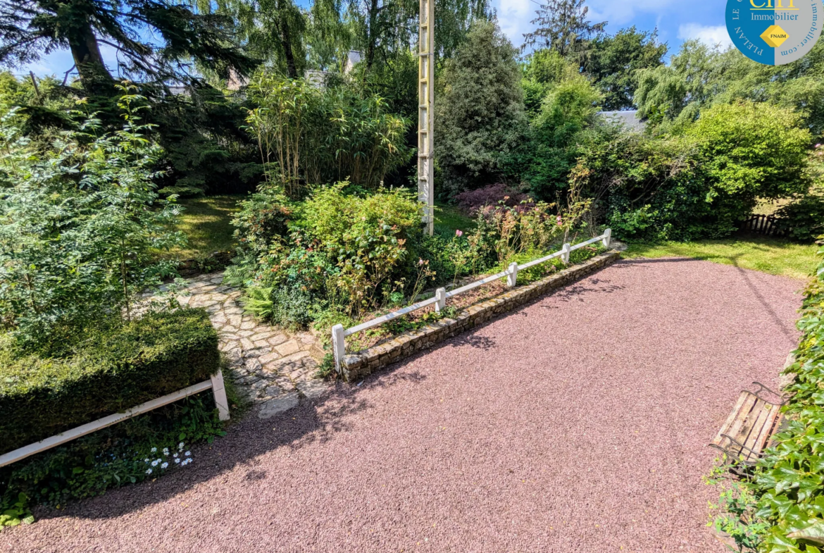 Superbe Longère avec Grands Volumes à PLELAN LE GRAND 