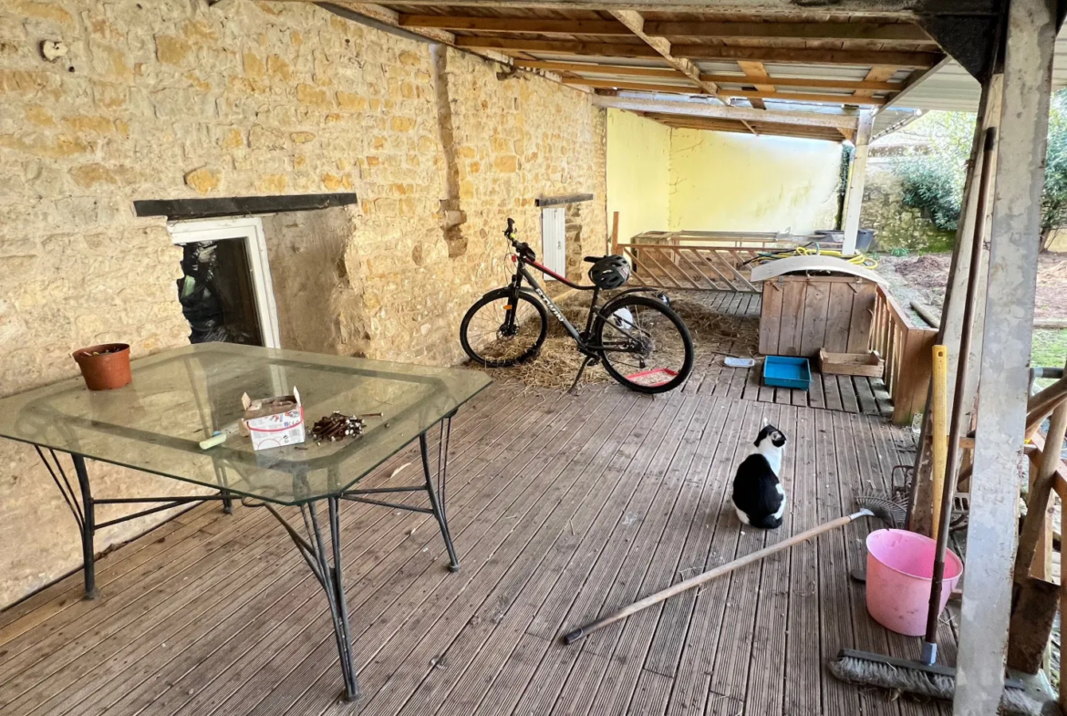 Maison en pierres avec dépendance à Ste Hermine 