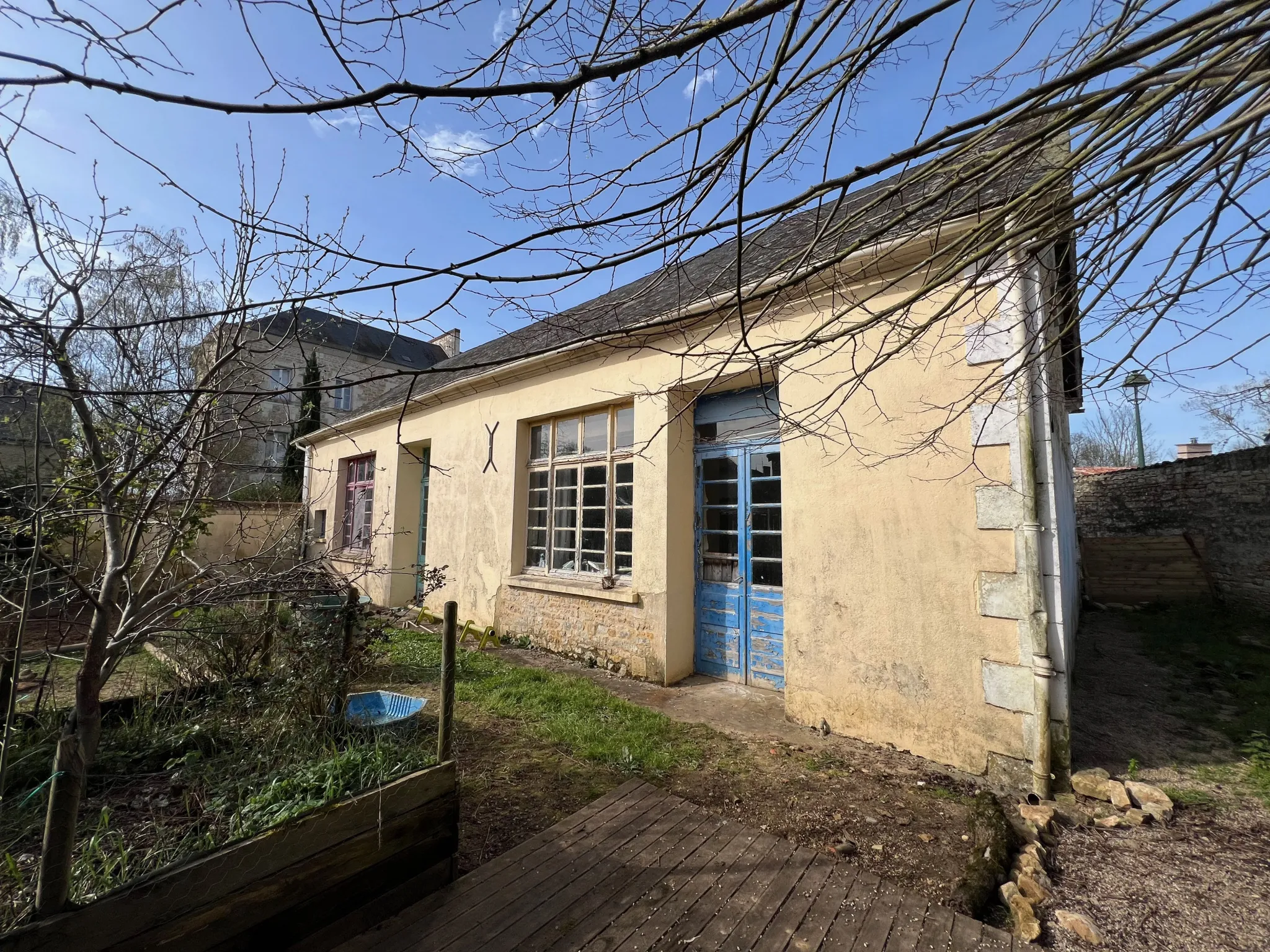 Maison en pierres avec dépendance à Ste Hermine 