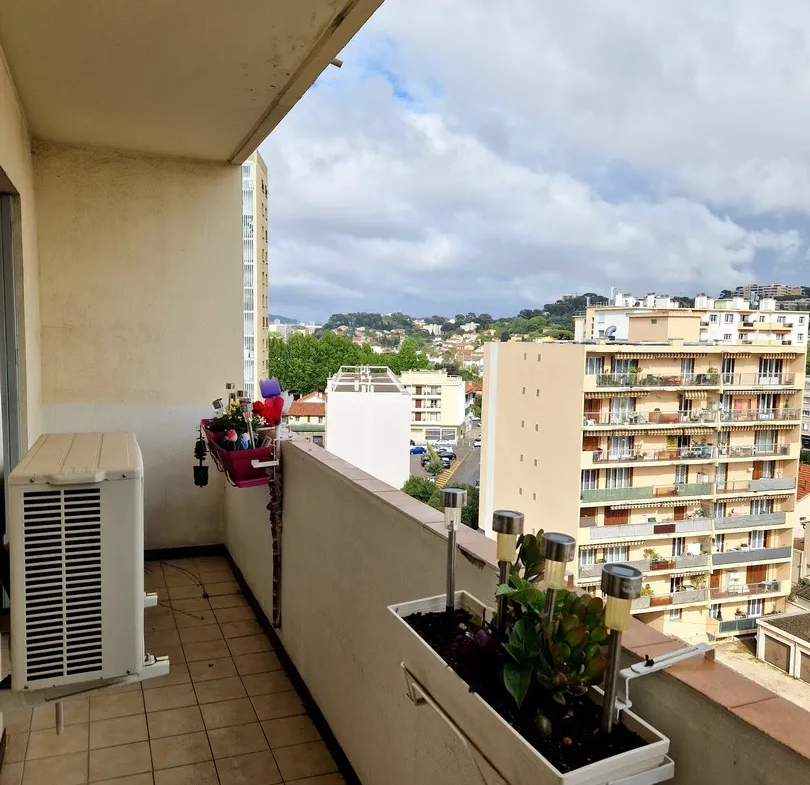 Appartement Toulon Aguillon - T5 88m2 avec Balcon et Parking 