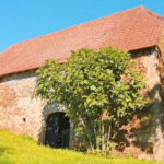 Belle grange à rénover sur le Passage du tour de France!!!