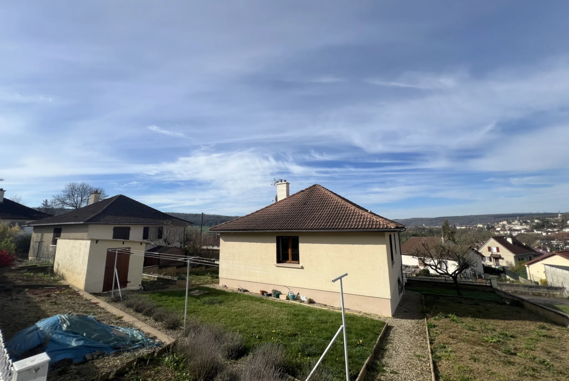 Maison de ville à Montbard avec vue 