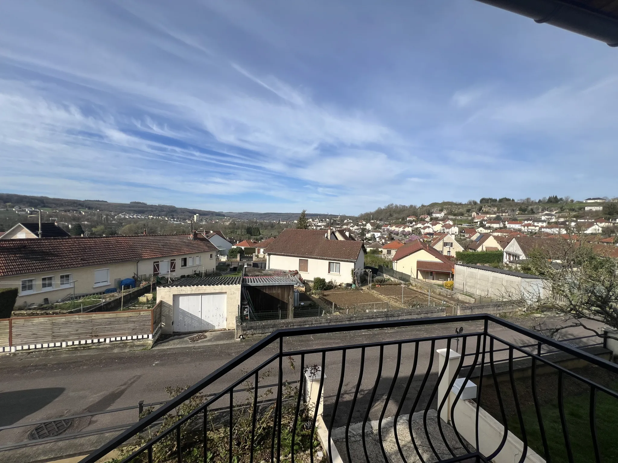 Maison de ville à Montbard avec vue 