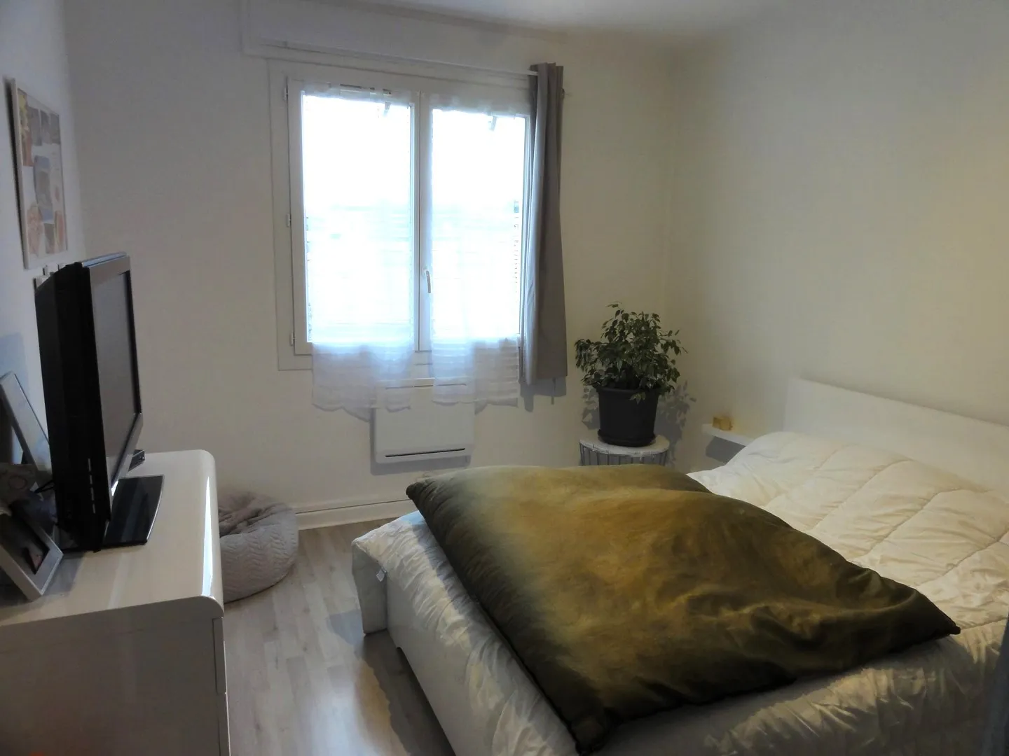 Appartement de Type 3 à Toulon-est avec balcon et cave 