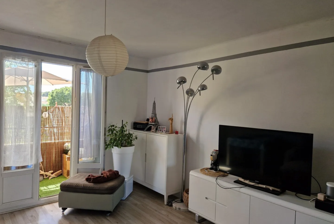 Appartement de Type 3 à Toulon-est avec balcon et cave 