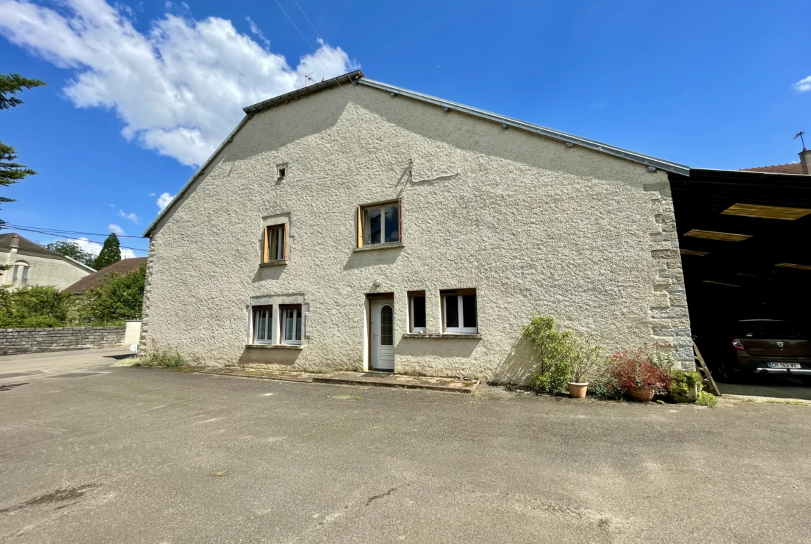 Maison de Village en Pierre à Frasnes-le-Château 