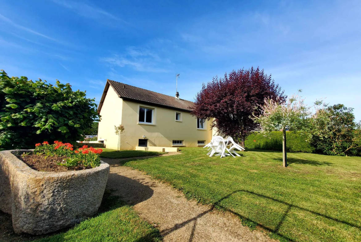 Belle Maison de 92 m2 avec Grand Terrain et Terrasse 