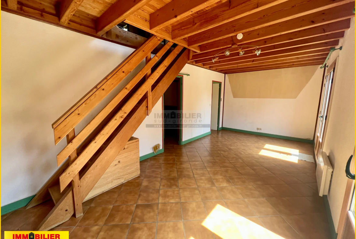 Maison bois de type chalet avec garage à St Michel de Rieufret 