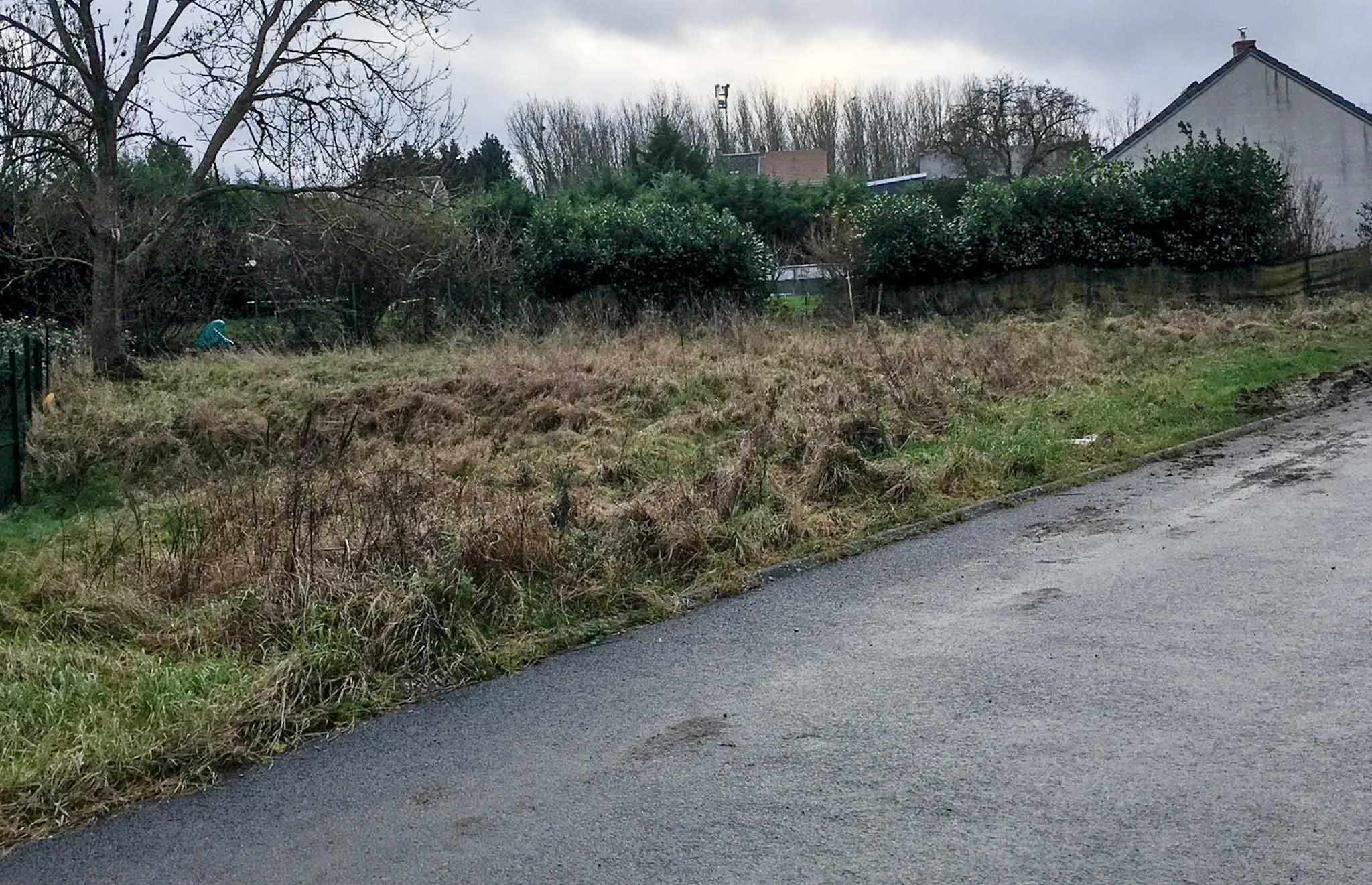 Terrain à bâtir dans une rue calme et agréable à Marpent 