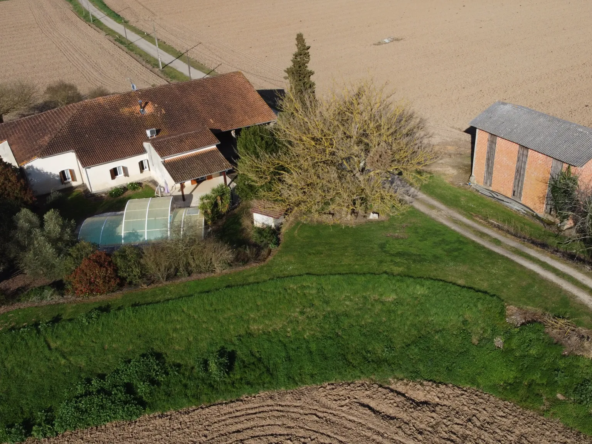 Propriété familiale avec 2 habitations à Sainte-Bazeille