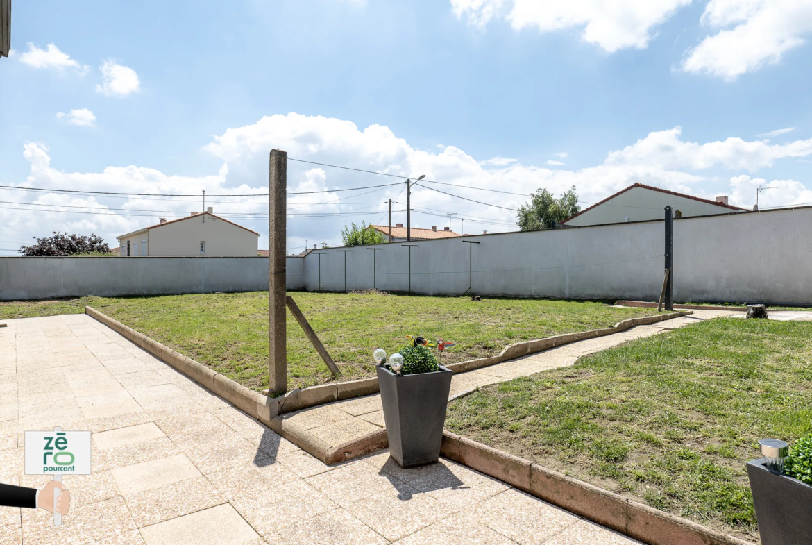 Maison Familiale à Treize Septiers avec Jardin 