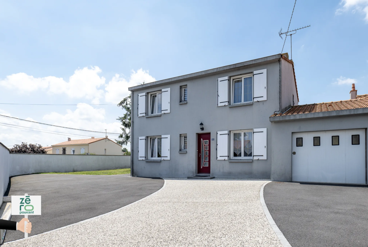 Maison Familiale à Treize Septiers avec Jardin 