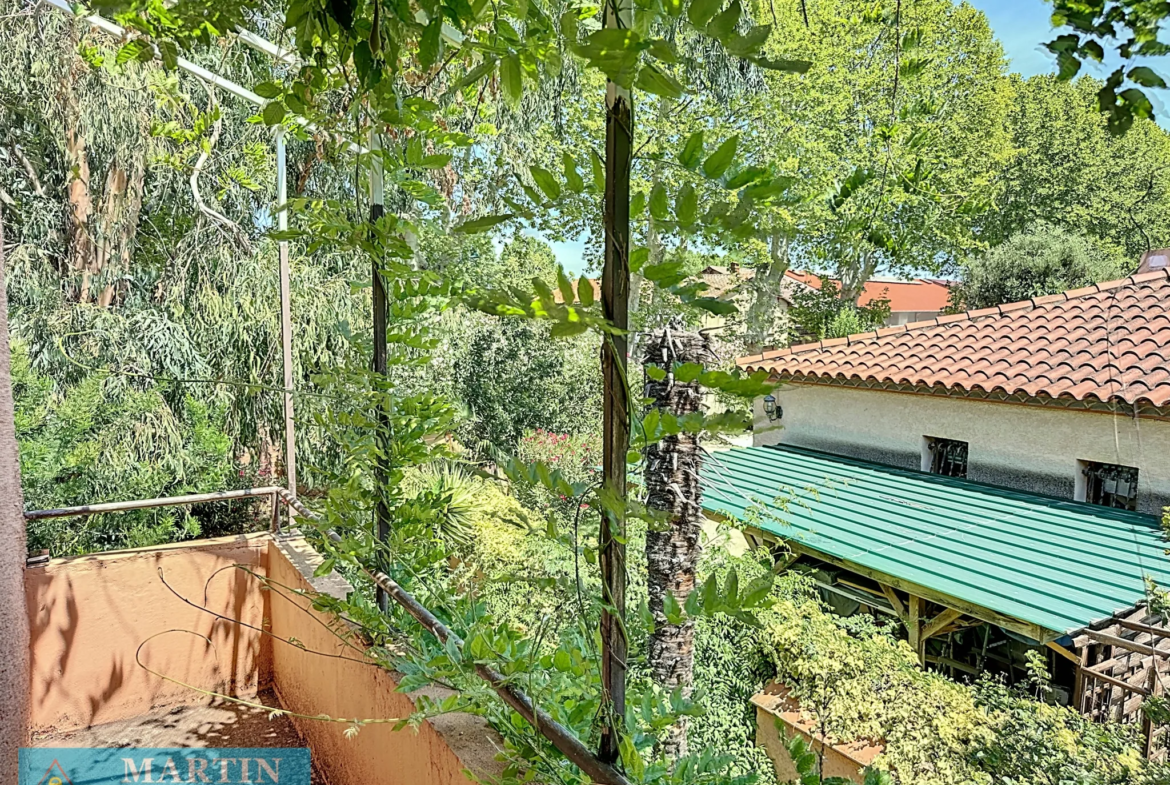 Belle Maison à Céret avec 170 m2 Habitables 