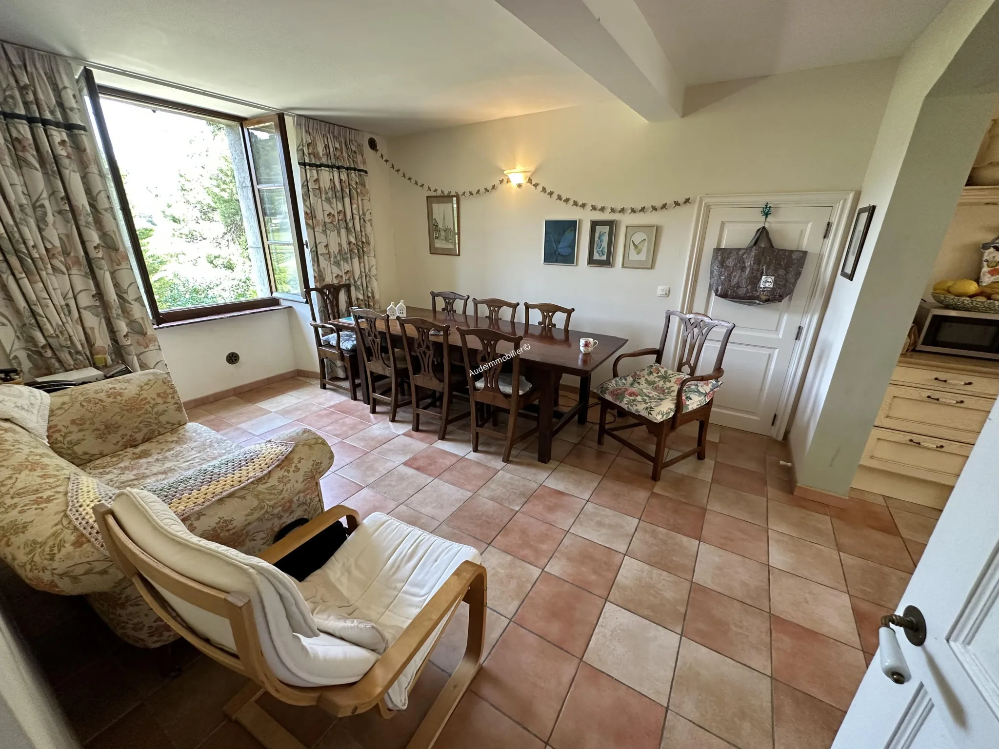 Ancien presbytère avec jardin et vue panoramique à St Hilaire 