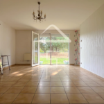 T2 BIS - Saint Sébastien Bords de Loire | 55m2 | à rafraîr | grande chambre | dressing | parking