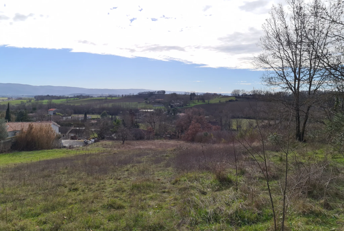 Terrain de 3400m2 avec vue sur campagne et montagne - Castres 