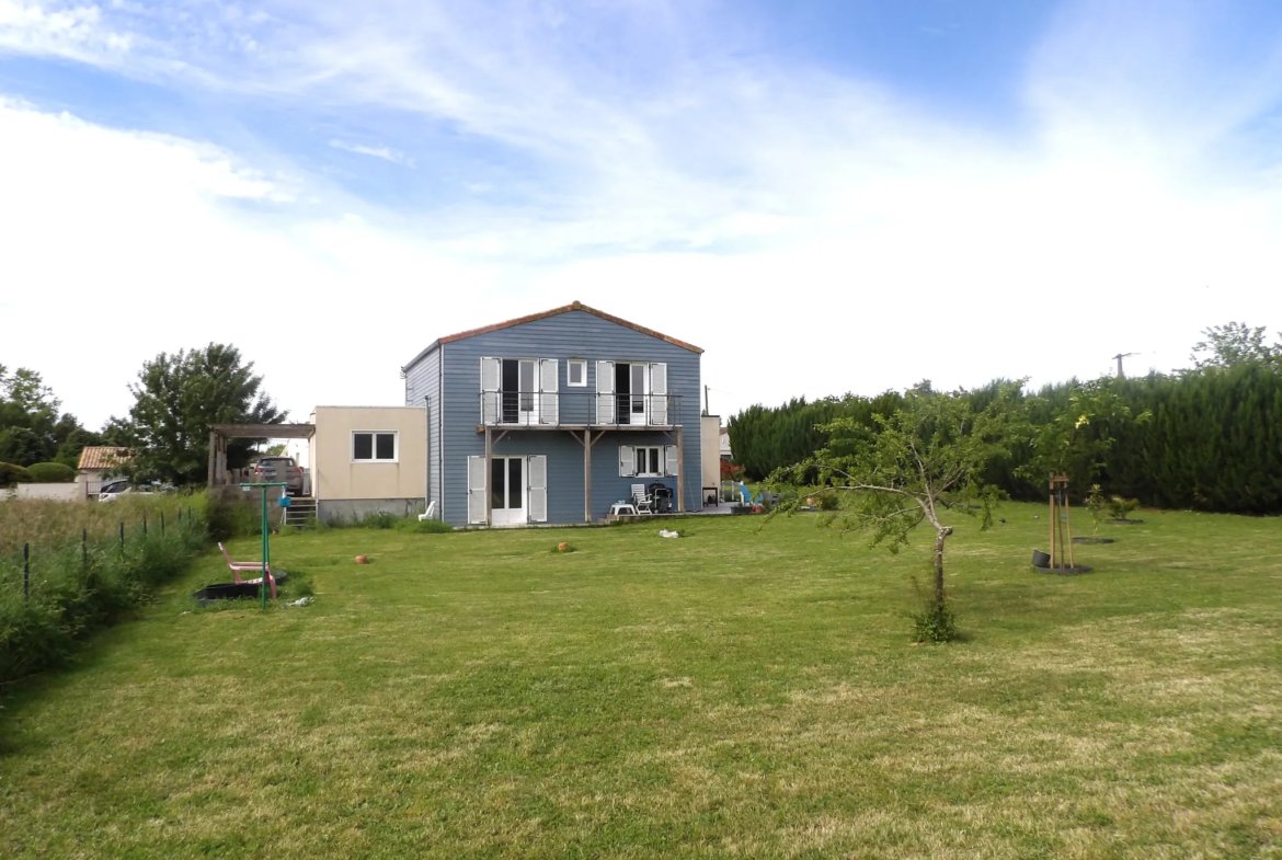 Maison d'architecte à ossature bois non mitoyenne 