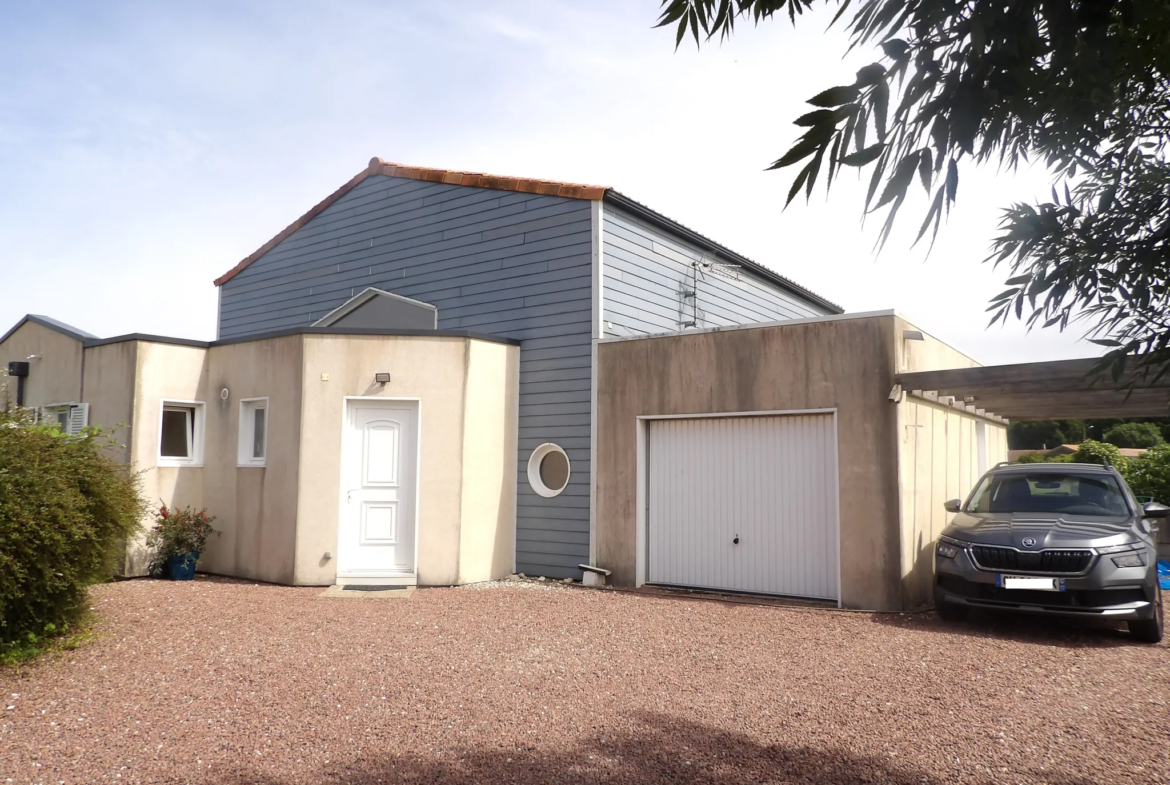 Maison d'architecte à ossature bois non mitoyenne 