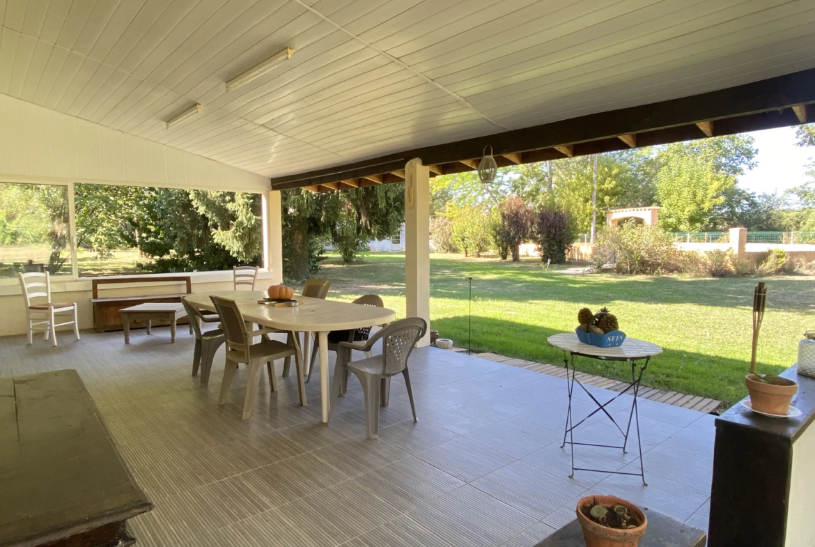 Maison 5 chambres avec piscine à Penne d'Agenais 