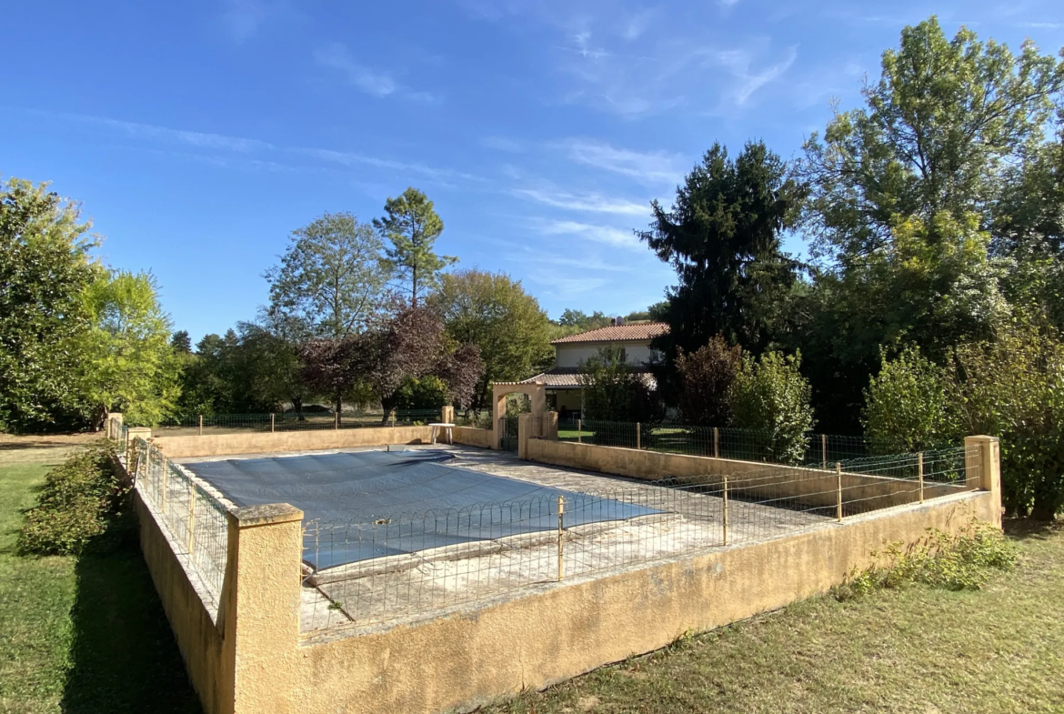 Maison 5 chambres avec piscine à Penne d'Agenais 