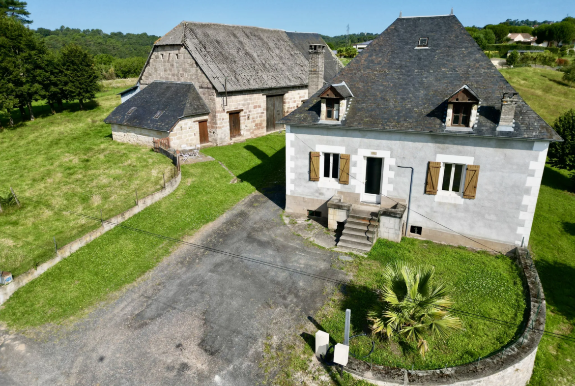 Propriété de caractère avec maison et grange à Malemort sur Corrèze 