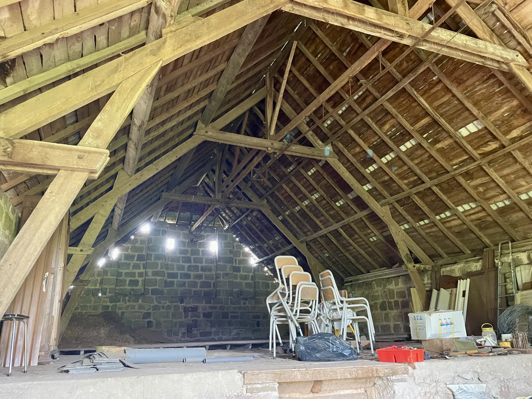 Propriété de caractère avec maison et grange à Malemort sur Corrèze 