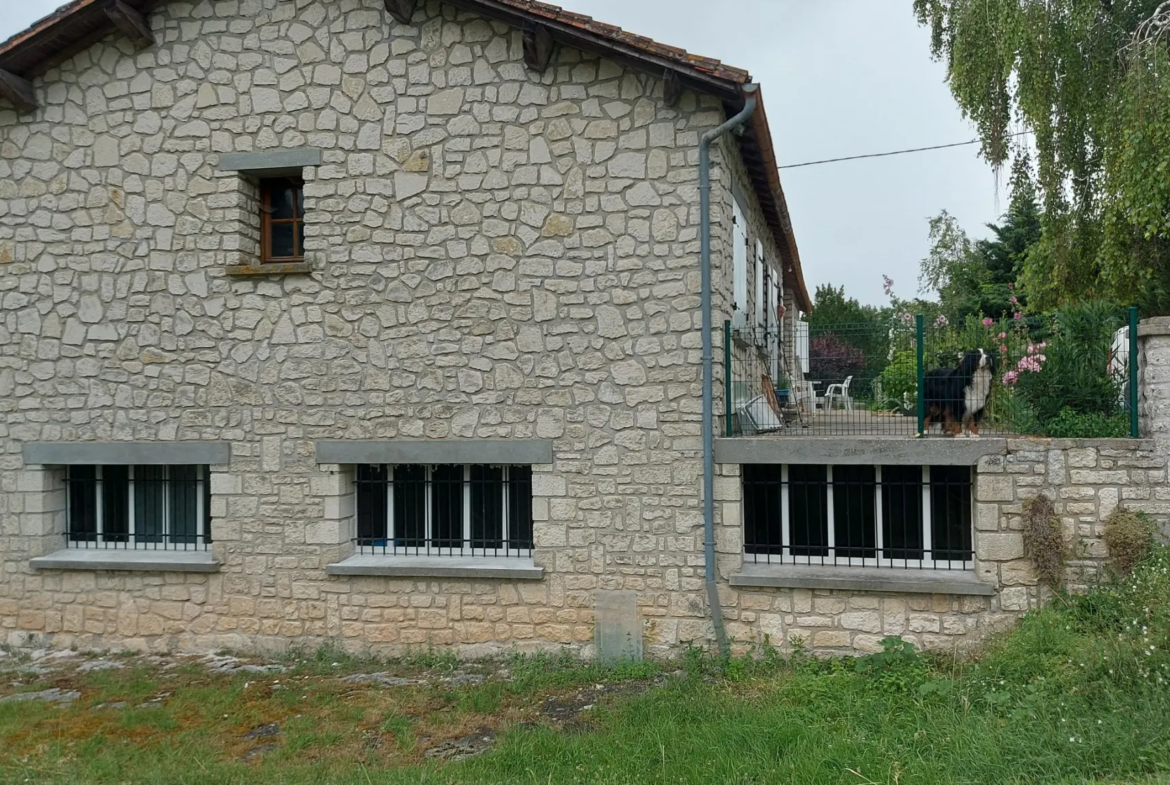 Charmante maison des années 60 avec vue sur la Charente 