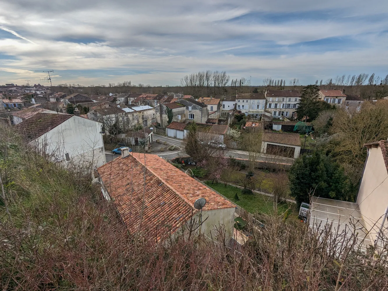 Charmante maison des années 60 avec vue sur la Charente 