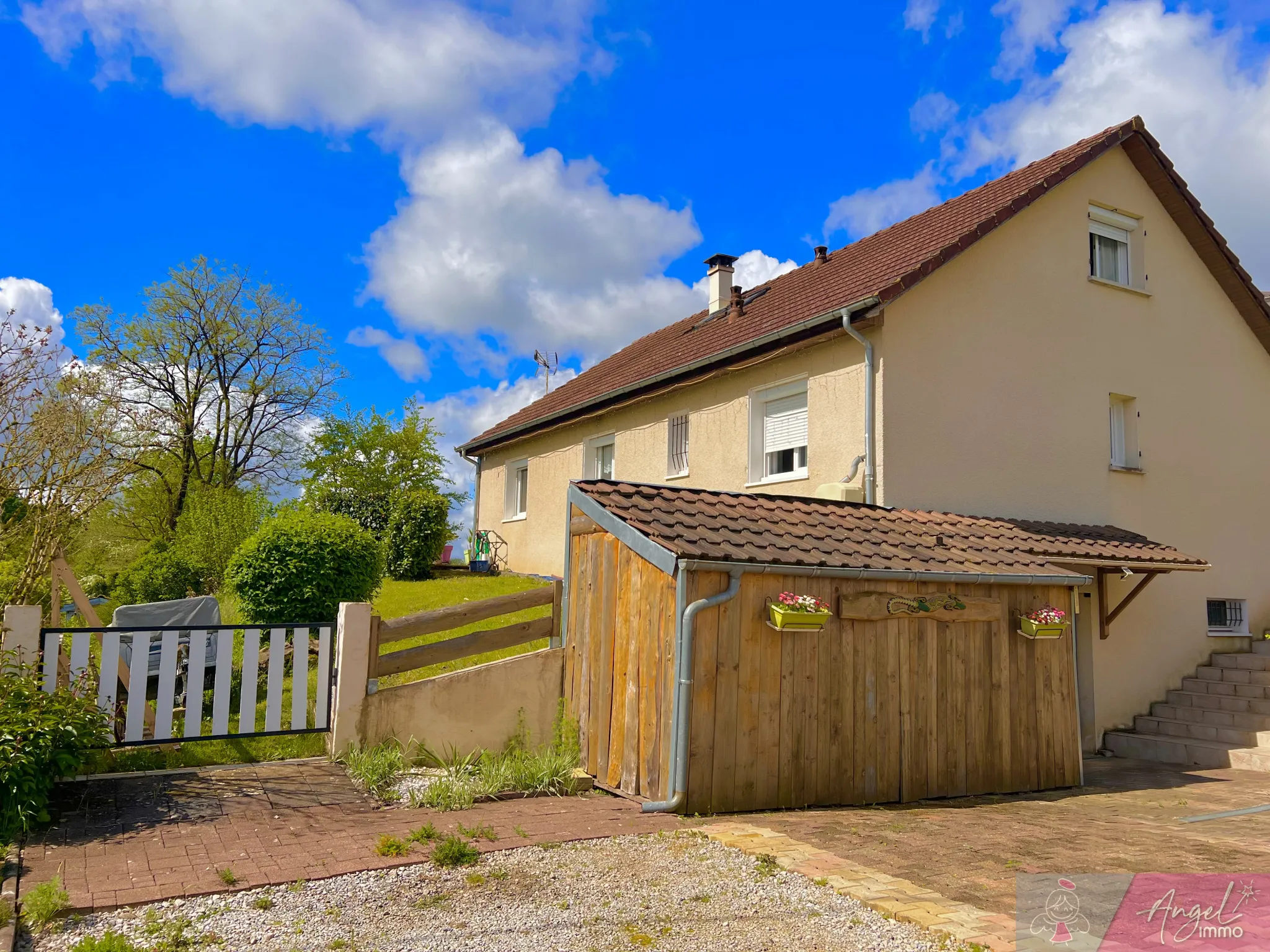 Belle Maison de 126 m2 à Benusse 