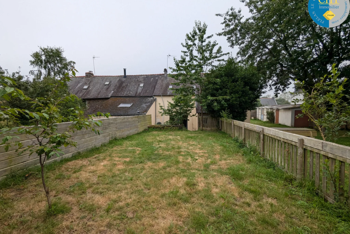 Maison en pierres à TREHORENTEUC 