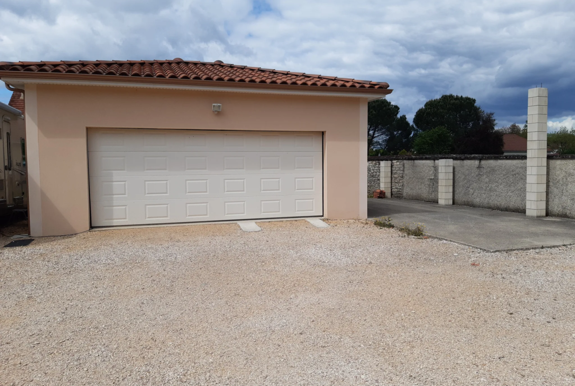 Plain Pied Récent sur Vide Sanitaire à Biars sur cere 