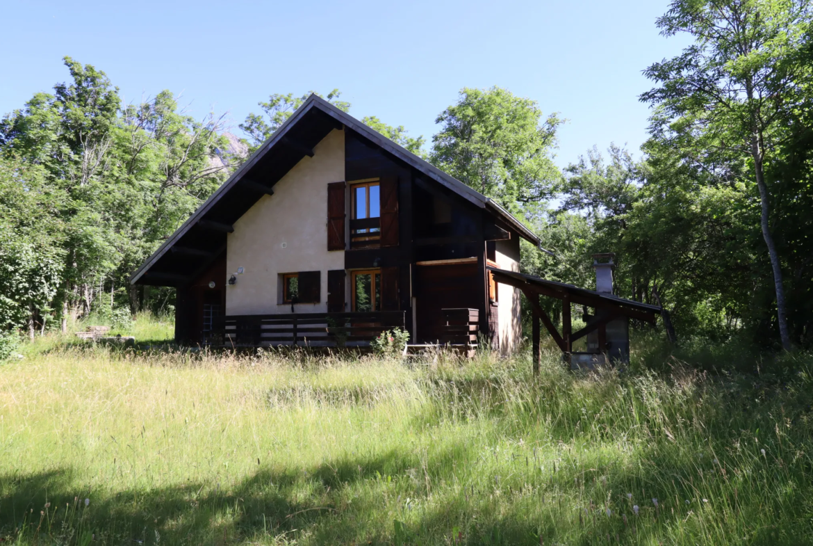 Maison de 1980 avec Jardin Exposé Sud à Villars-Colmars 