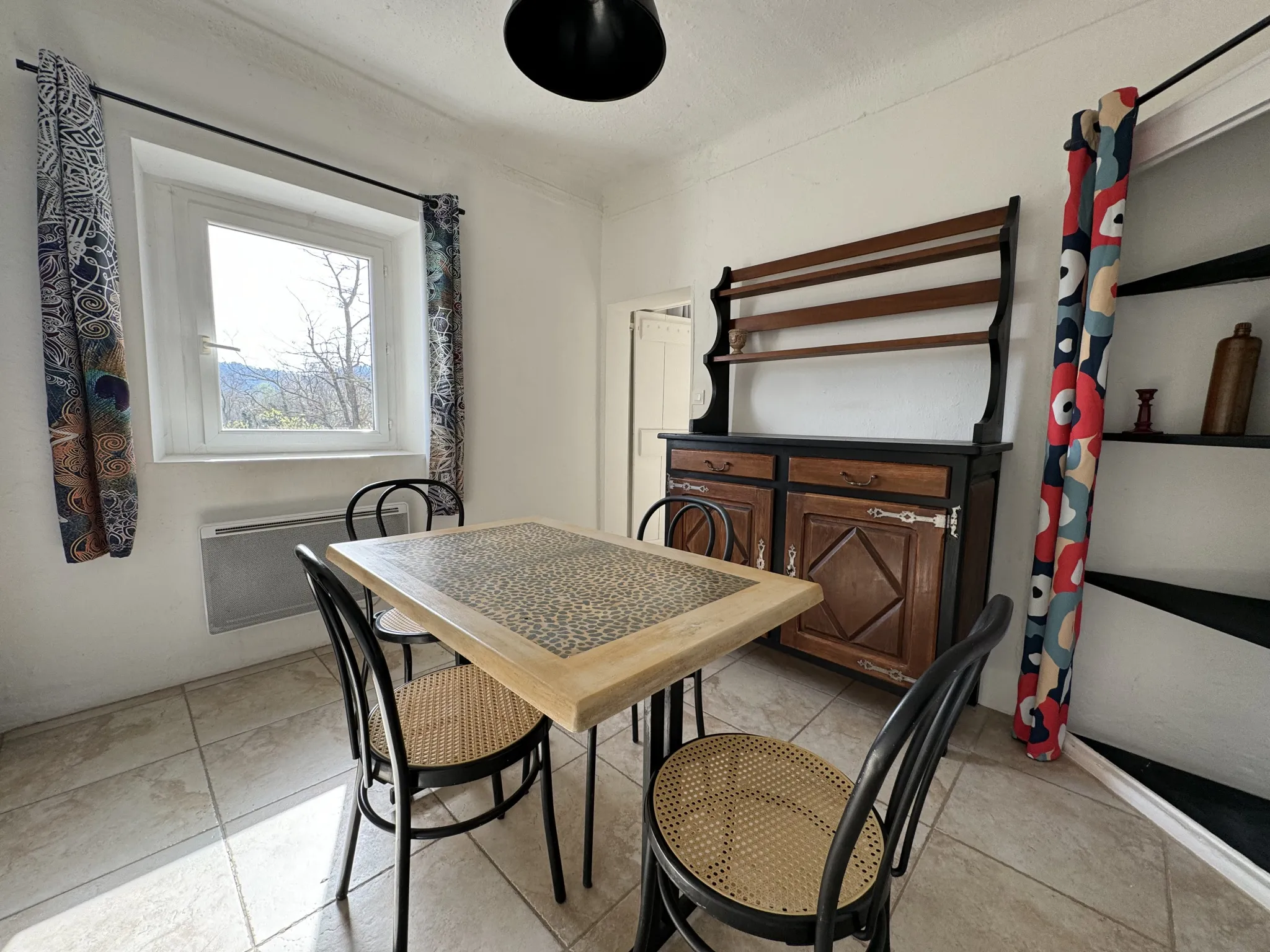 Appartement T2 avec Parking à Vendre sur Mirabeau 