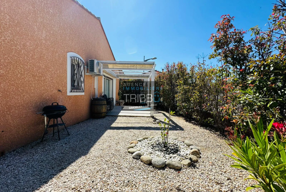 Villa moderne à Tresserre avec jardin et terrasse plein sud 