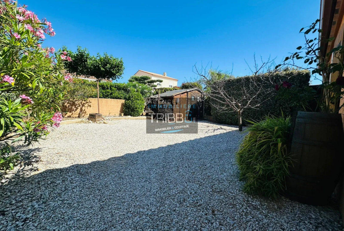 Villa moderne à Tresserre avec jardin et terrasse plein sud 