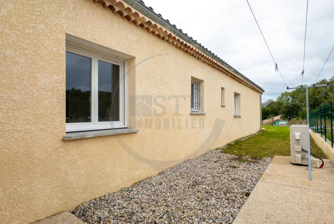 Maison plain-pied moderne à vendre à Pranles 