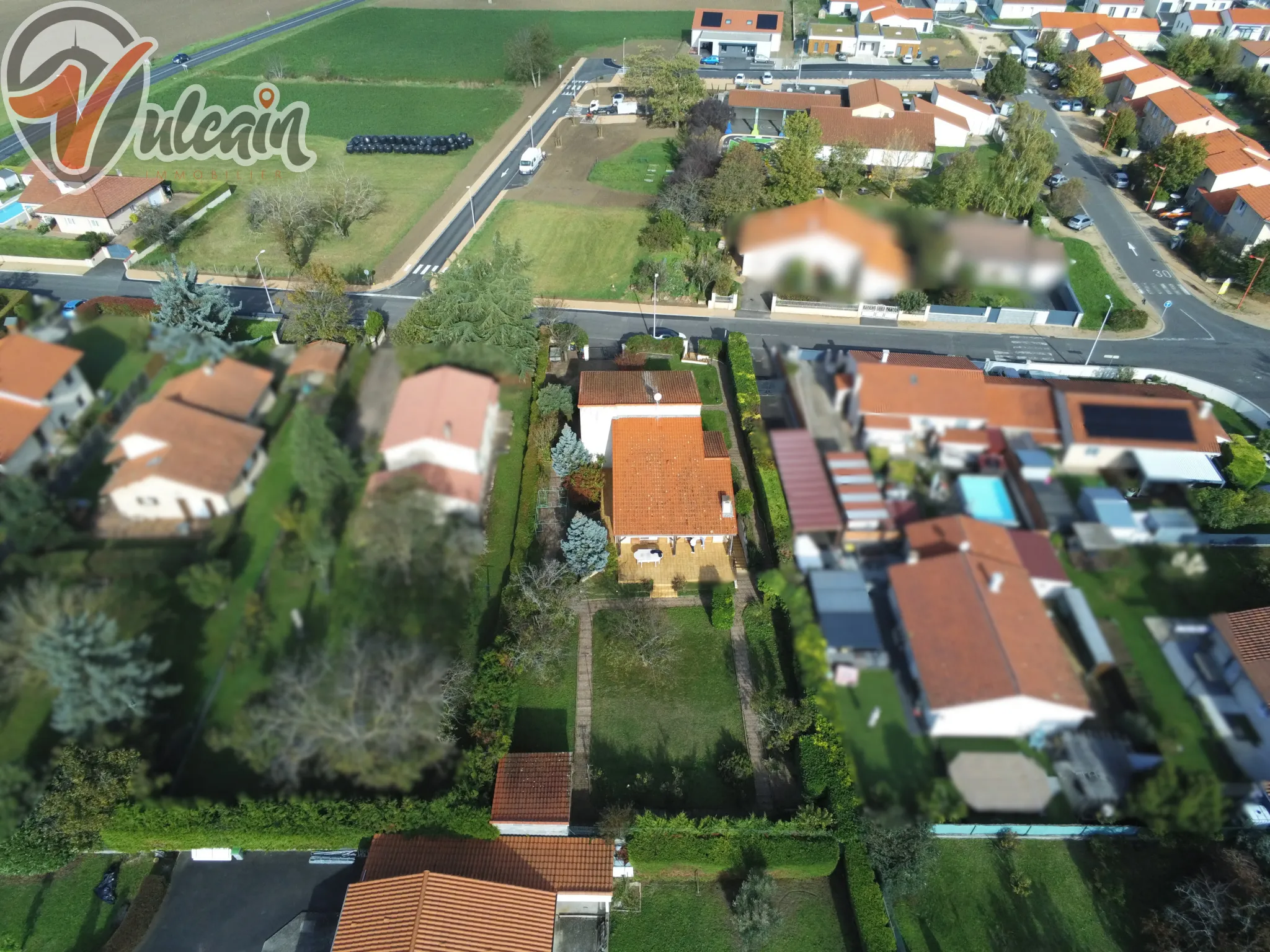 Maison Familiale avec Grand Jardin à Mirefleurs 