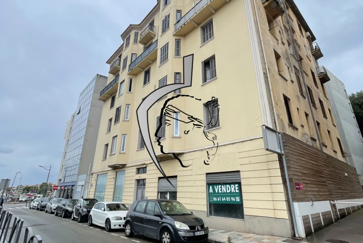 À vendre : appartement deux pièces rénové à Ajaccio 