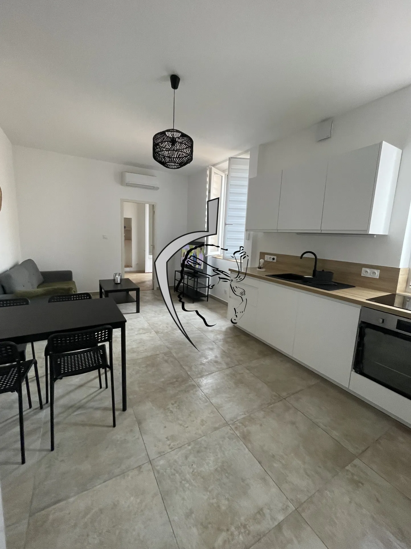 À vendre : appartement deux pièces rénové à Ajaccio 