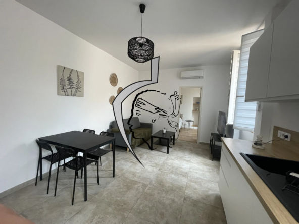 À vendre : appartement deux pièces rénové à Ajaccio