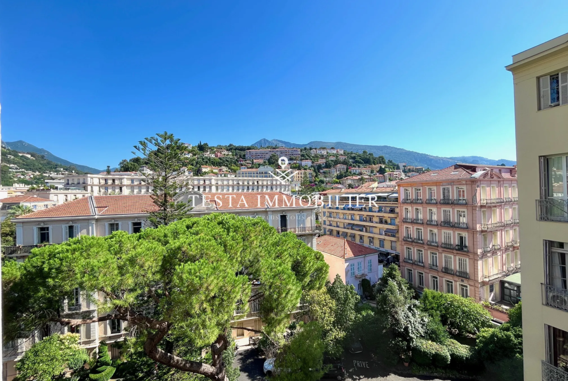 À vendre à Menton - Appartement 2 pièces rénové proche de la mer 