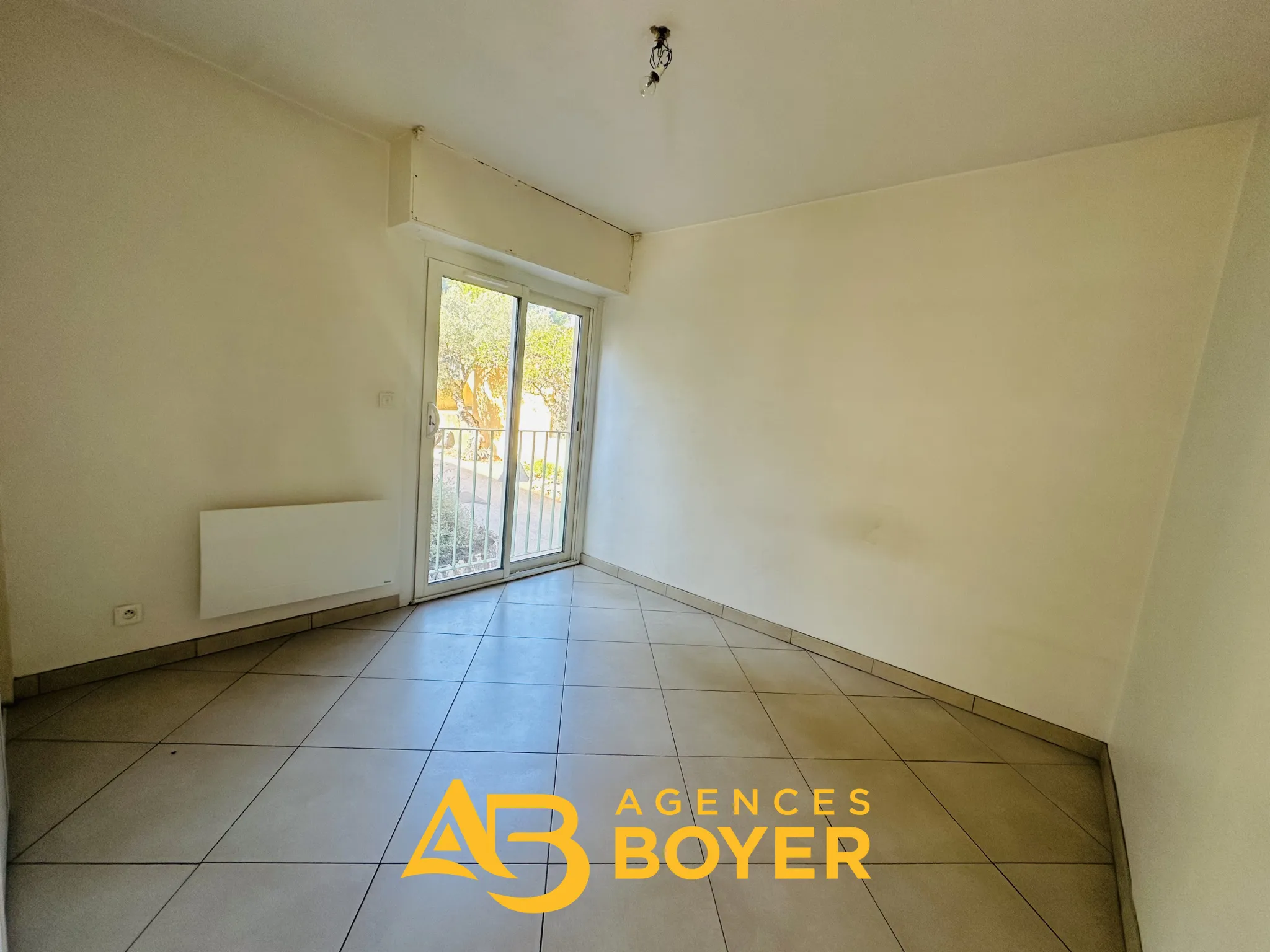 À vendre : Appartement T3 en parfait état à Bandol 