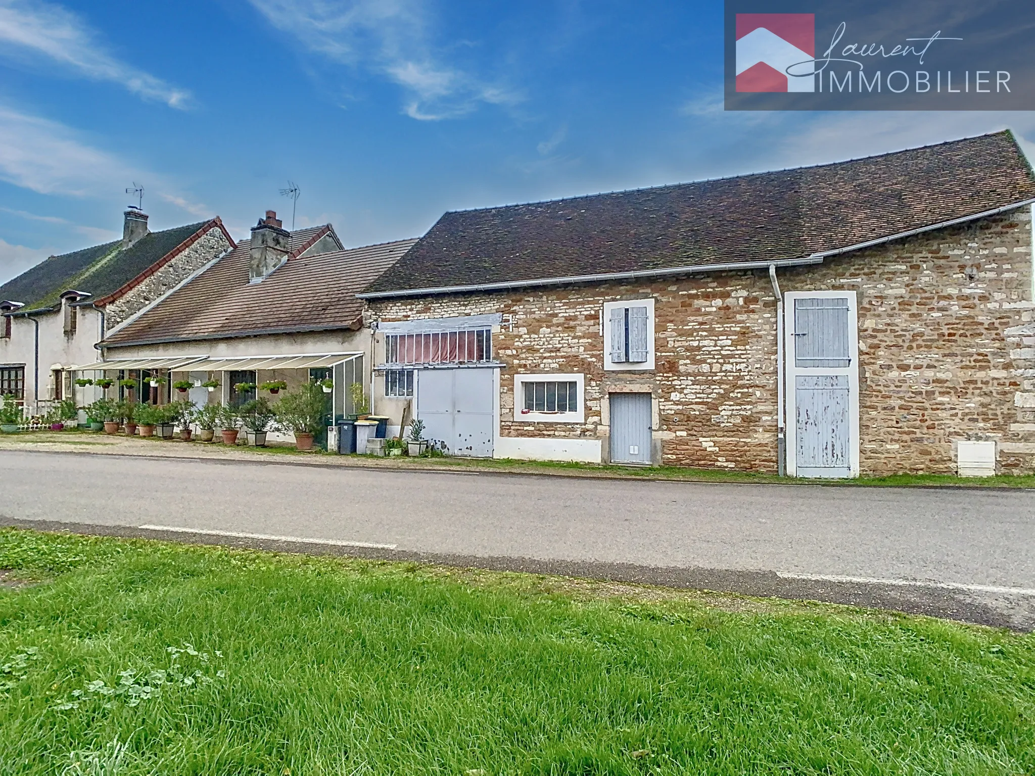 Maison spacieuse à acheter à Messey-Sur-Grosne (71) 