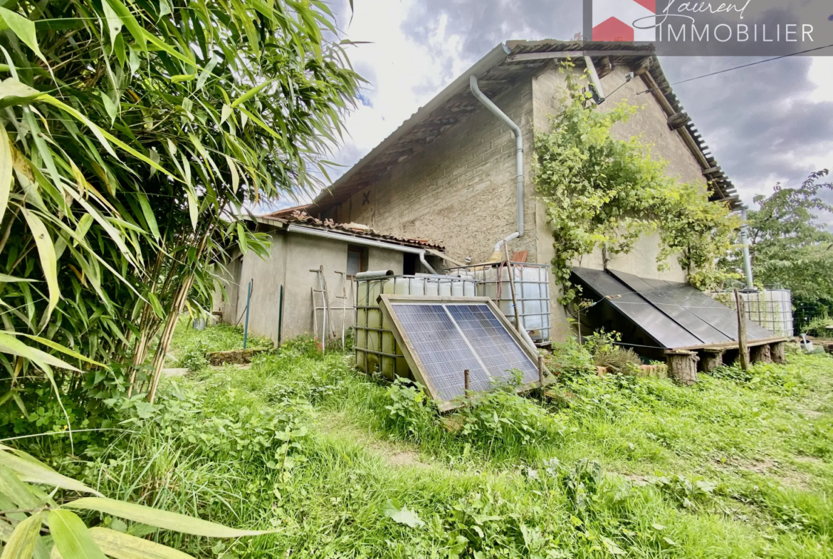 A vendre à Sermoyer : Maison avec 2 chambres et jardin arboré 