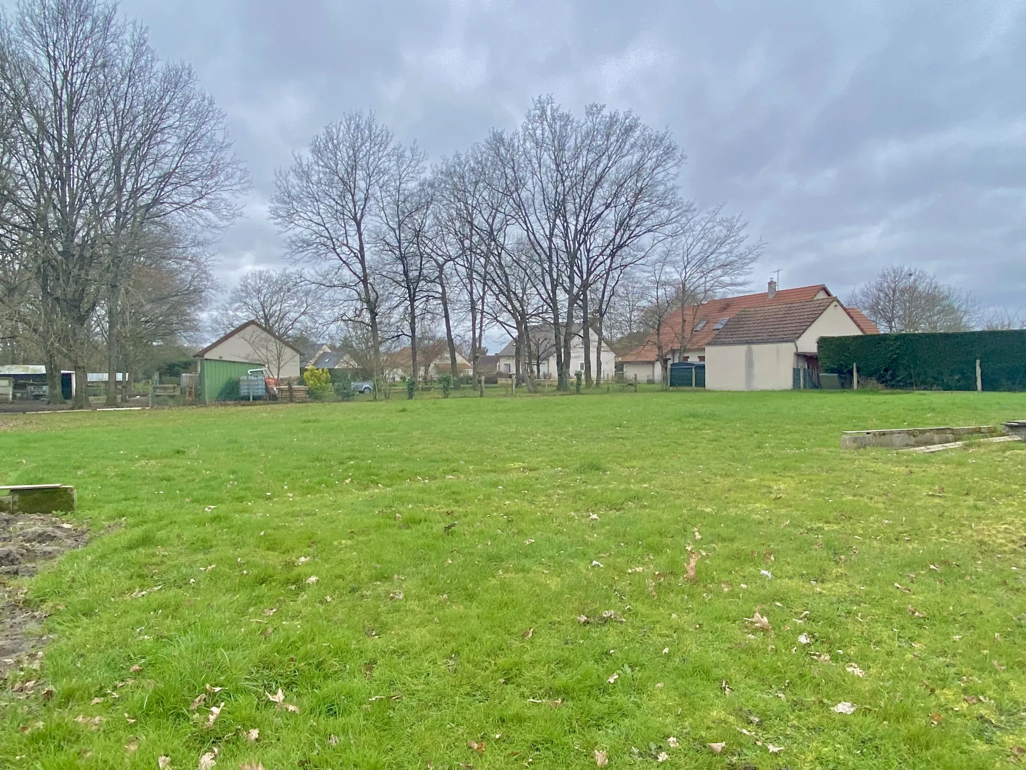 Terrain à bâtir de 1176 m² à Mereau Nord – Vente 