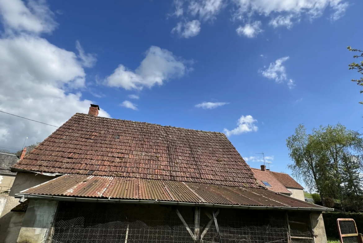 Maison indépendante à vendre à Montapas avec jardin et dépendances 