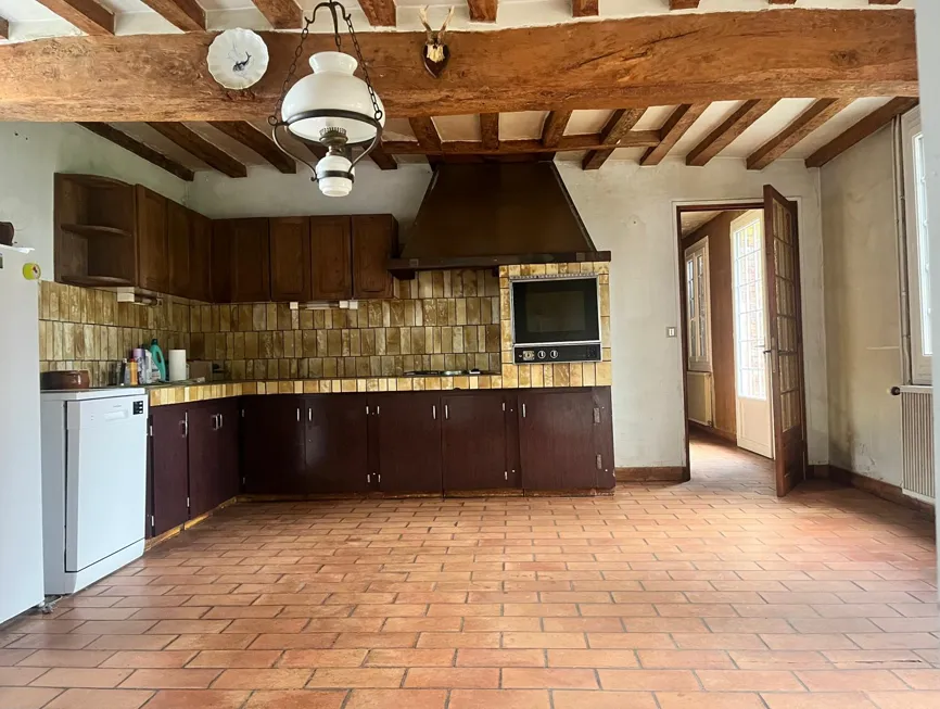 Propriété ancienne à rénover à Lyons la forêt, 294 000 € 