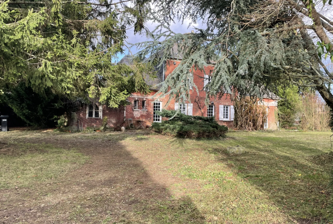 Propriété ancienne à rénover à Lyons la forêt, 294 000 € 