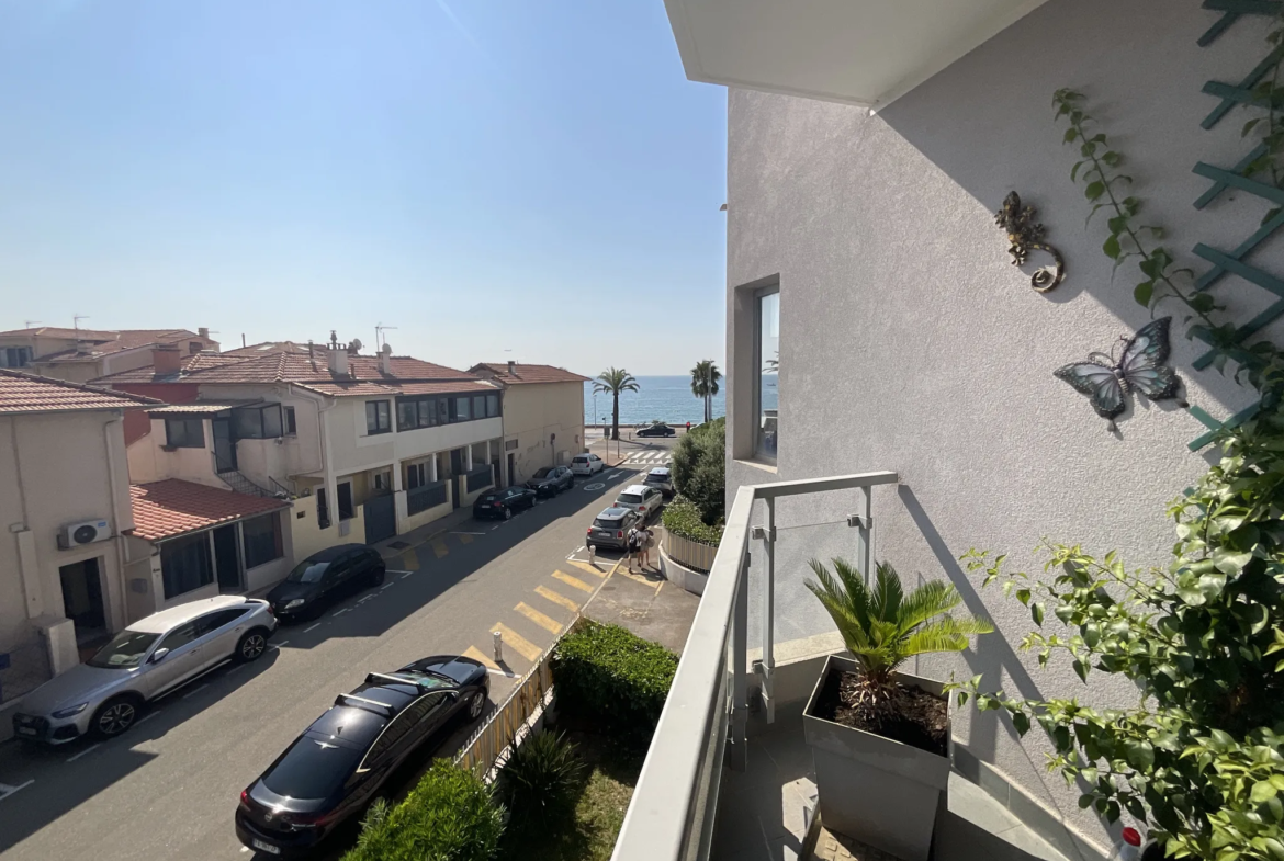 Studio bord de mer à Cagnes sur Mer en parfait état 